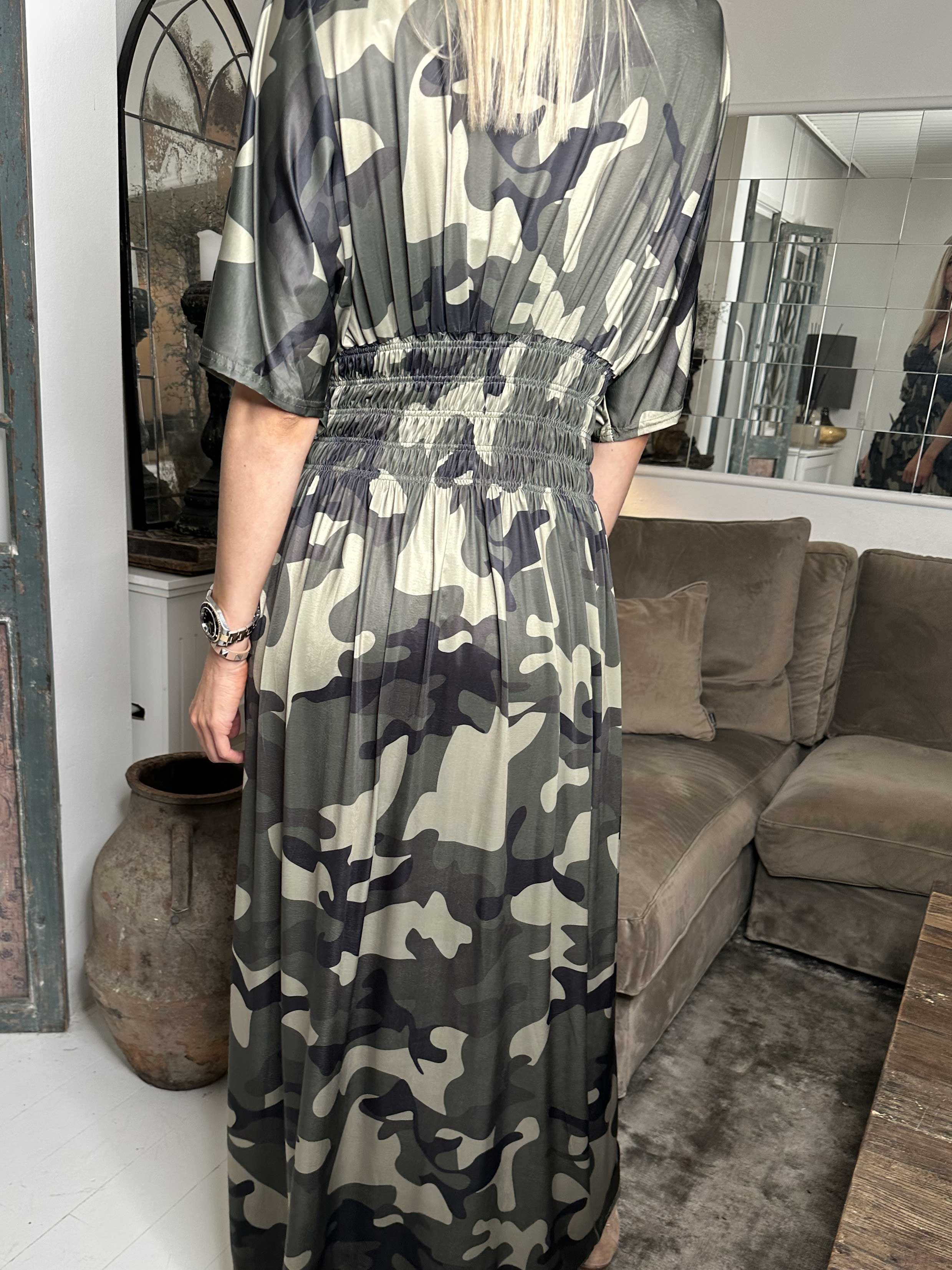 Pams Camo - Lang elastisk kjole i camouflageprint